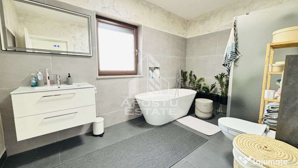 Casa deosebita cu 5 camere in Dinias 