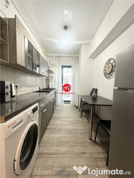 Apartament Luminos cu 2 Camere- Mobilat, Utilat, Vedere Supe 