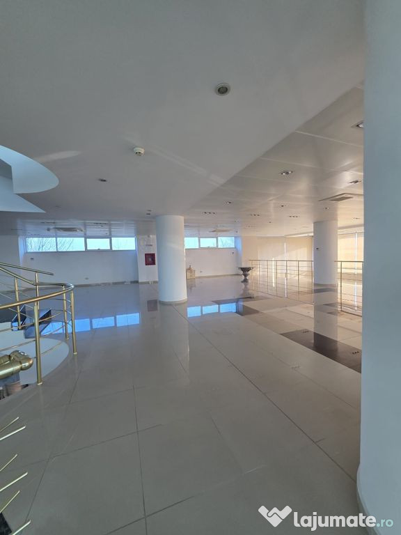 Splaiu Unirii teren 5000 mp Imobil S+P+5 Showroom, Clinic... 