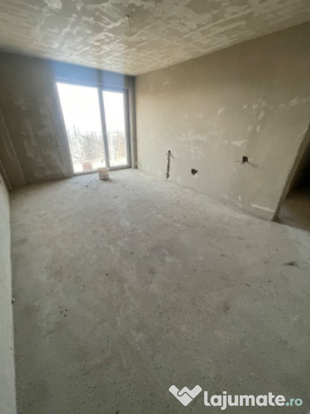 Ap.2 camere decomandat, finisaje la alegere, loc de parcare 