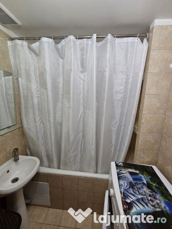 Aparatment cu 2 camere in zona Planete , strada Apollo 