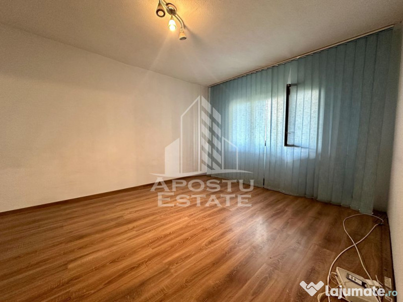 Apartament cu o camera, decomandat, zona Buziasului 