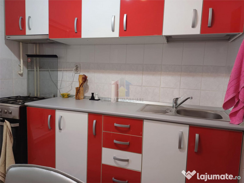 2 camere Confort 1 Decomandat, etaj 3, Renovat, Radu Negru 