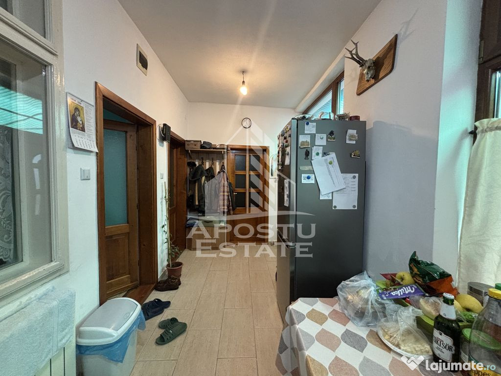 Apartament la curte comuna in zona Sagului, centrala termica