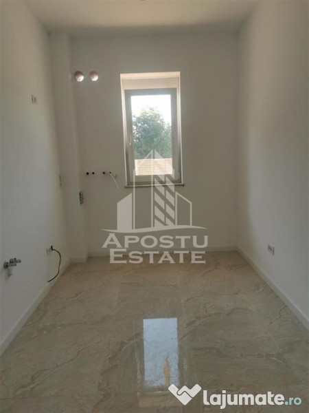 Apartament cu 2 camere loc de parcare inclus 8 minute de tm.