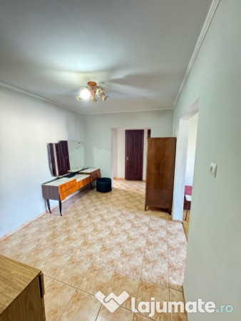 Apartament de vanzare in zona Bartolomeu