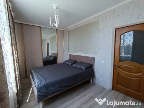 Se inchiriaza apartament in zona Coresi 