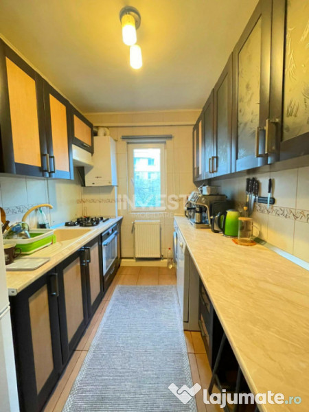 Apartament 3 camere - etajul 2 - Podu Roș, Primăverii