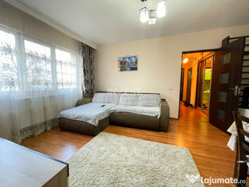 Apartament 3 camere - etajul 2 - Podu Roș, Primăverii