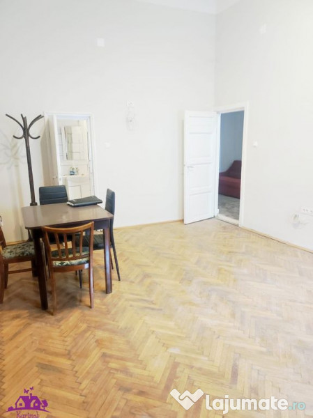 Spatiu birou central