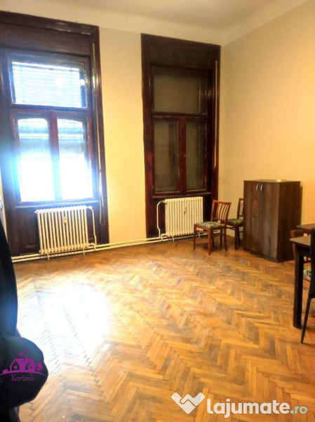 Spatiu birou central