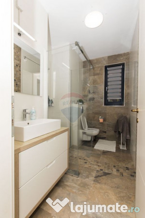 Casă Superbă - Independentă Energetic 