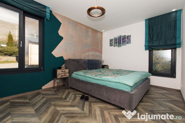 Casă Superbă - Independentă Energetic 