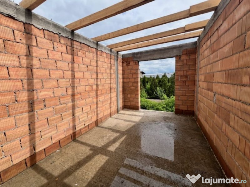 A/1638 De vânzare casă tip duplex în Mureș - Livezeni 