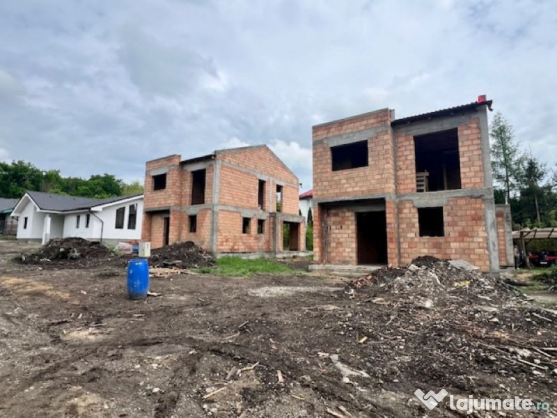 A/1638 De vânzare casă tip duplex în Mureș - Livezeni 