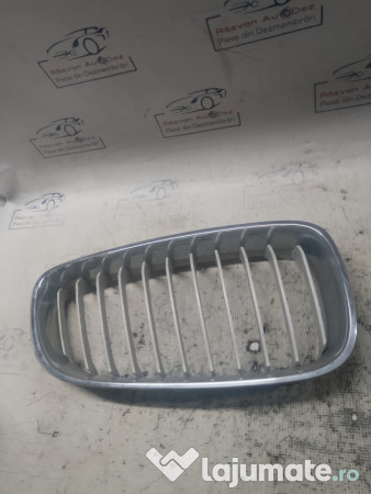 Grila centrala dreapta BMW Seria 3 GT F34 2013