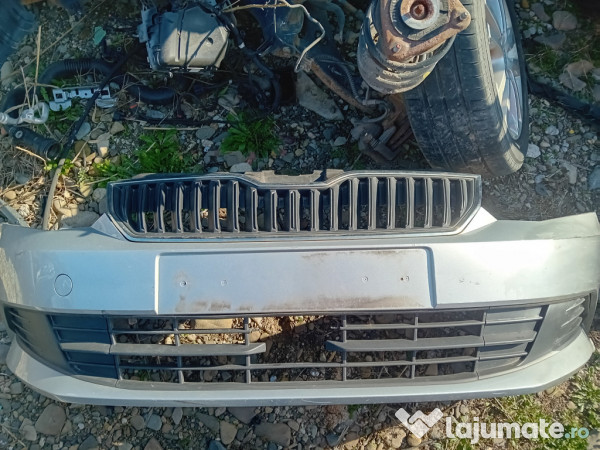 Bara fata Skoda Fabia 3 2015