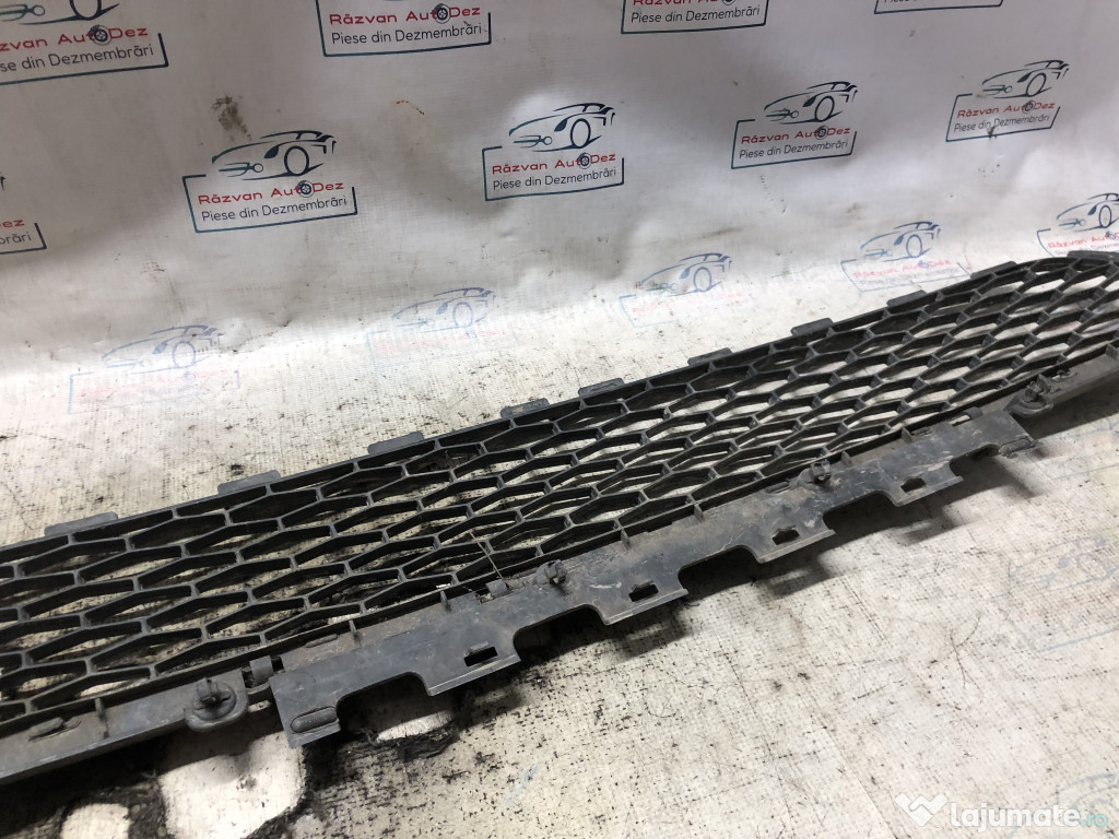Grila bara fata Land Rover Discovery 2.0 Motorina 2017