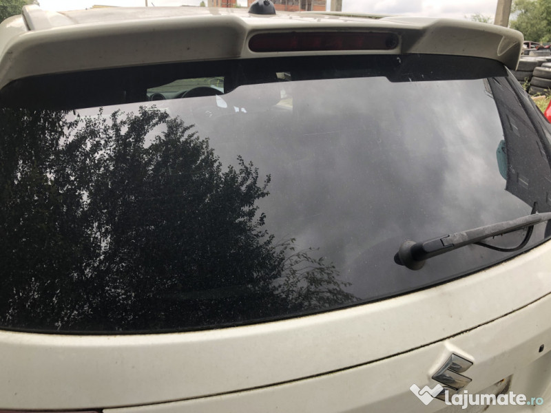 Luneta hayon Suzuki Vitara 1.6 Motorina 2017