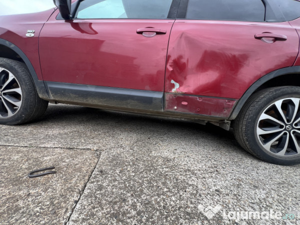 Prag stanga tabla Nissan Qashqai 1.6 Motorina 2012