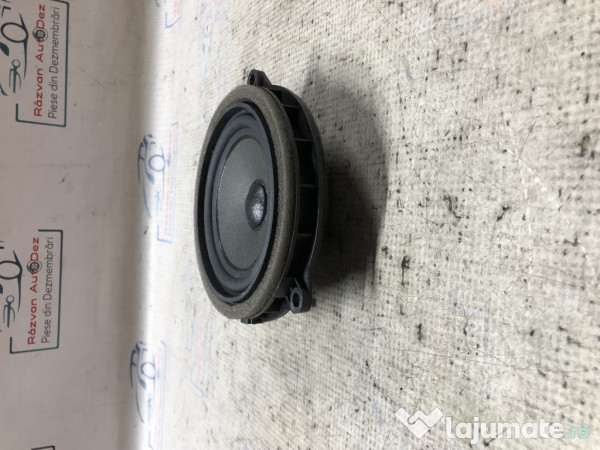 Boxa stanga fata BMW Seria 2 F46 2015