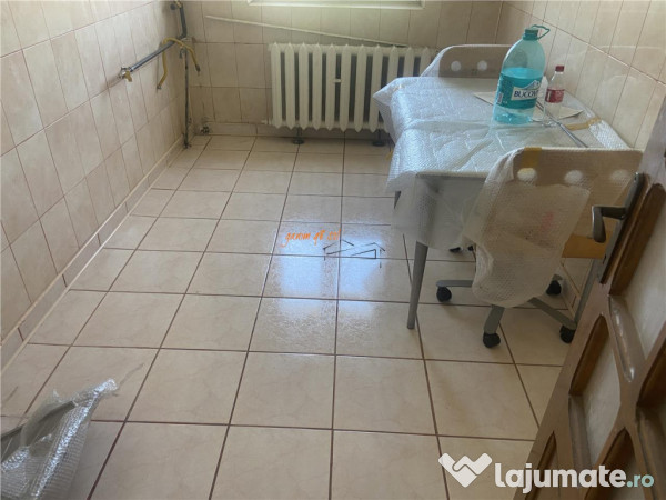 Apartament 2 camere , zona Liceul Economic , 56 mp , decoman