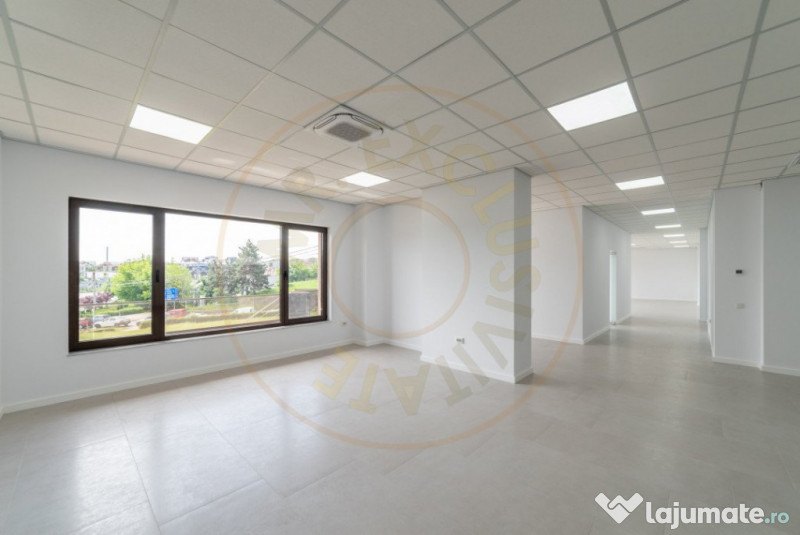 Spațiu comercial generos – 160 mp – poziție premium pe