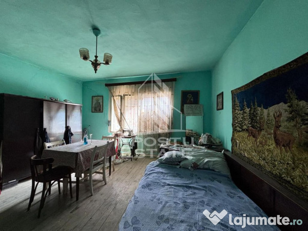 Casa cu 5 camere, 777 mp teren la MOLDOVA VECHE, ideal ca... 