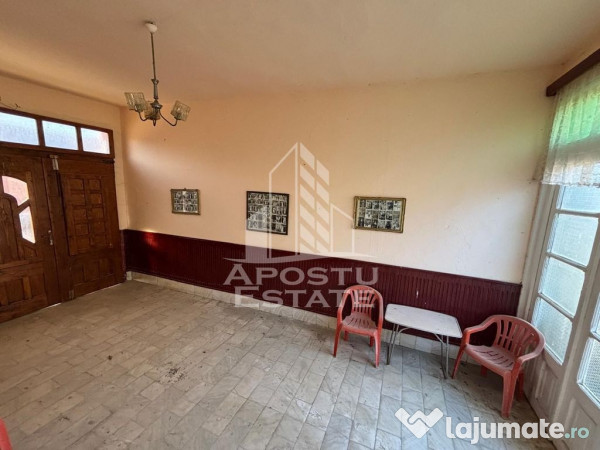 Casa cu 5 camere, 777 mp teren la MOLDOVA VECHE, ideal ca... 