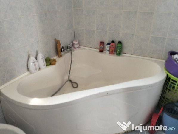 Vand apartament cu 2 camere decomandat in Deva, zona Dorobanti, et 1 