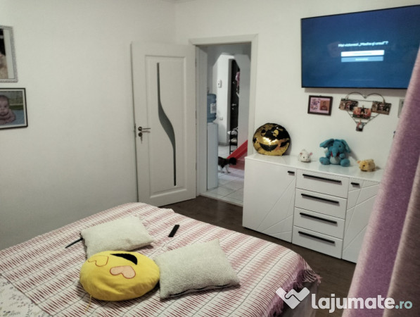 Vand apartament cu 2 camere decomandat in Deva, zona Dorobanti, et 1 