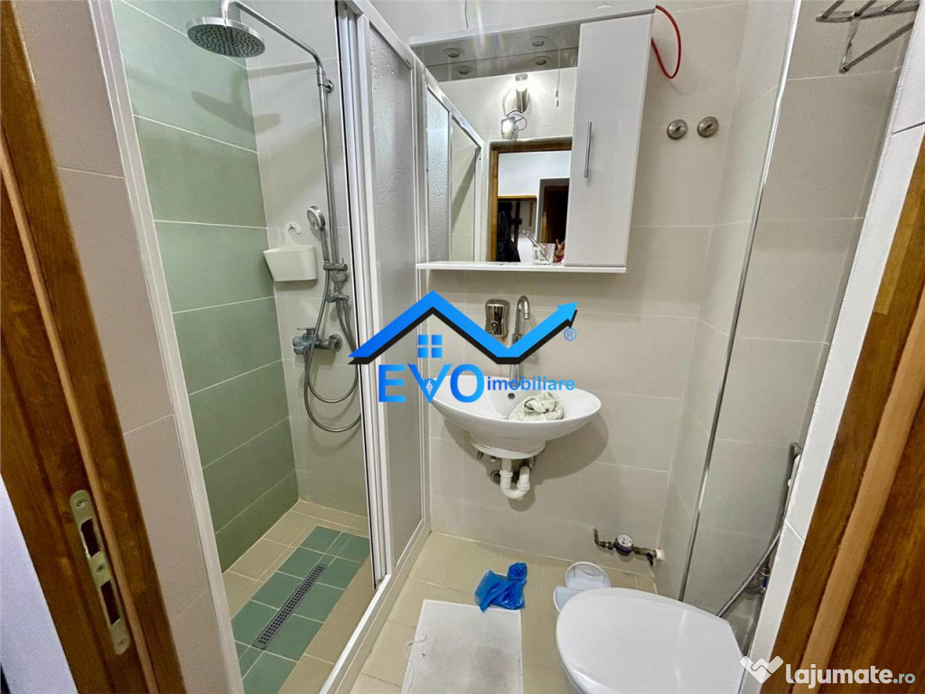 Apartament de inchiriat cu 4 camere, 120 mp, zona Centrala 