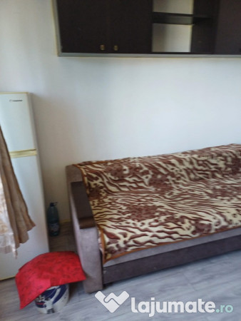 Garsoniera granit -mobilata utilată 