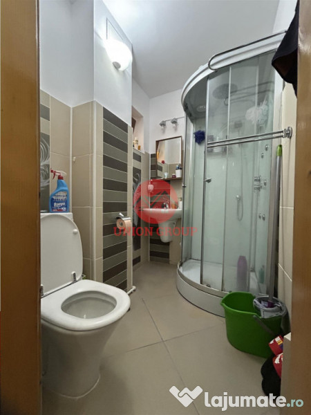 Apartament 3 Camere, Decomandat, Boxa Loc de Parcare, Casa d 