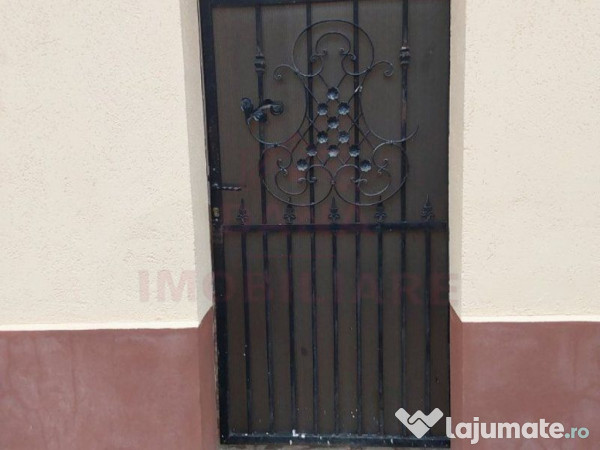 CASĂ ÎN CARANSEBEȘ \ ZONĂ CENTRALĂ / 150mp utili /DI...