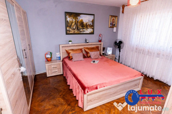 ID 3613 Apartament 3 camere pe Strada Babadag