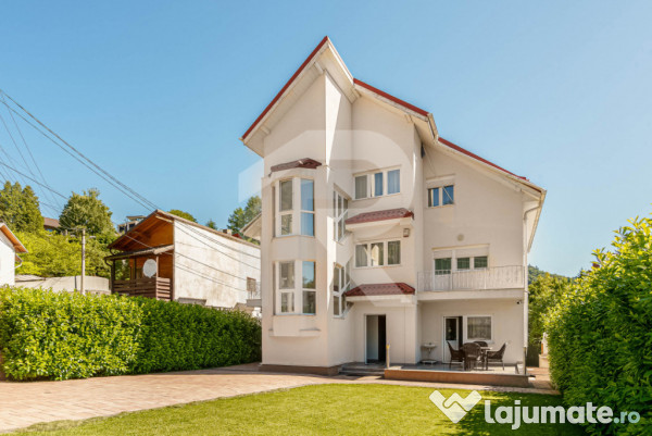 Vilă de vânzare în Bușteni – 8 dormitoare, vedere dire 