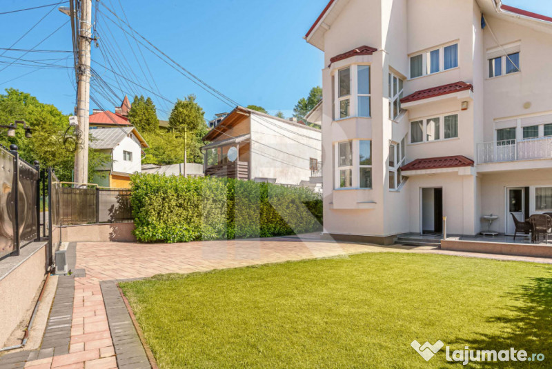 Vilă de vânzare în Bușteni – 8 dormitoare, vedere dire 