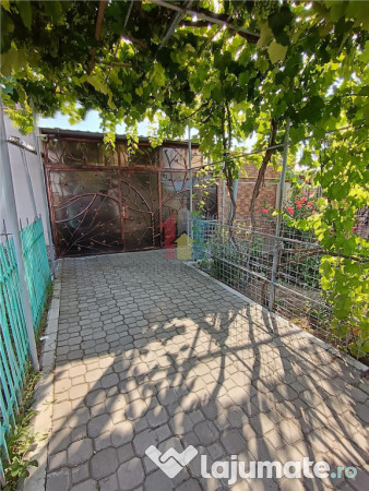 Casa 5 camere, teren 182 mp, Islaz-Plantelor 