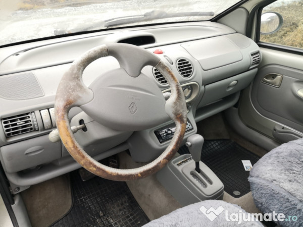 Renault twingo, cutie automata