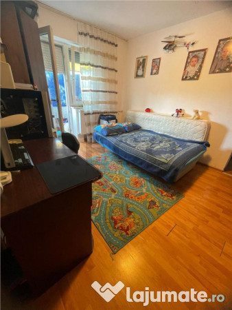 RECO Apartament de 3 camere la pret de 2 camere zona Rogeri 