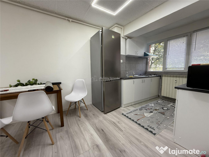 Basarabia-Chisinau-Strada Herta,3 camere decomandat