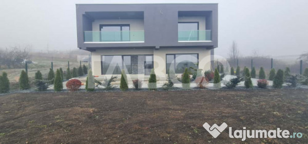Casa individuala spatioasa Selimbar - pret excelent 