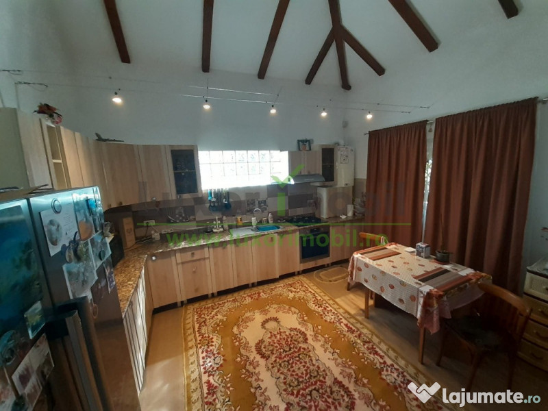 Casă solidă la șosea – Voinesti, Iași | 3 camere | 684 mp teren | gaz, 