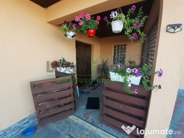 Casă solidă la șosea – Voinesti, Iași | 3 camere | 684 mp teren | gaz, 