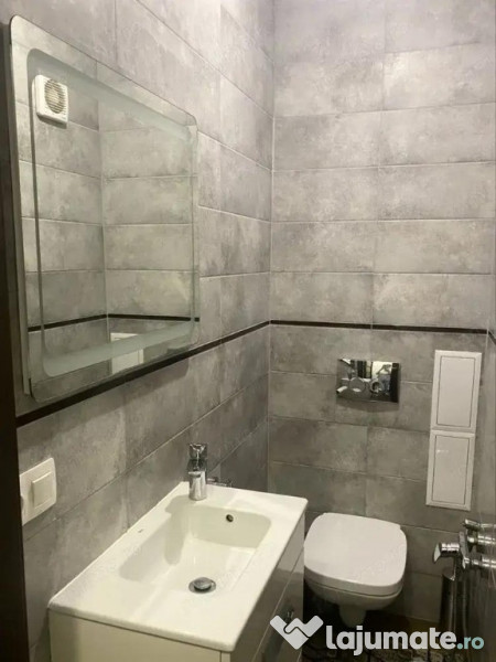 Garsoniera in zona Izvor