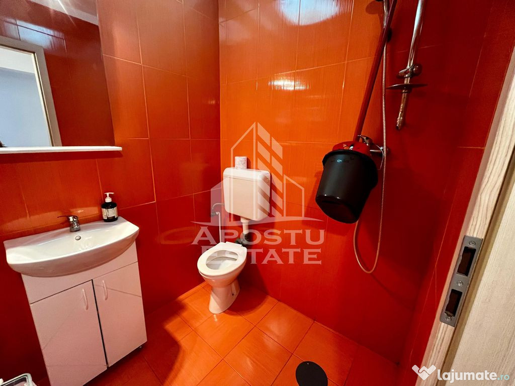 Apartament 3 camere, parter, zona Lipovei 