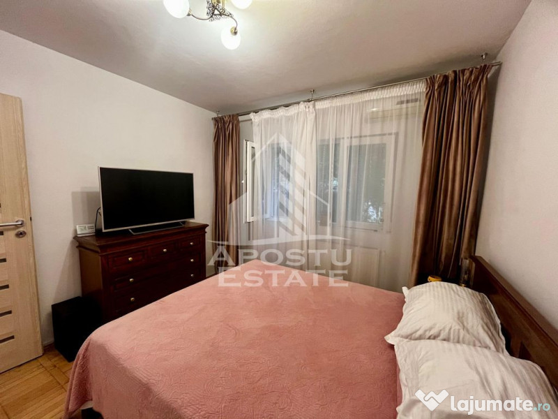 Apartament 3 camere, parter, zona Lipovei 