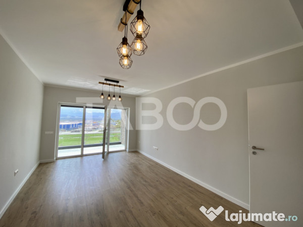 Apartament spatios cu 3 camere 2 bai si terasa de 15 mp - CO