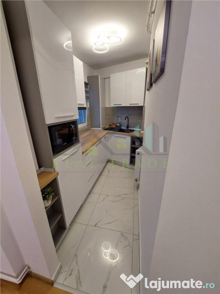 Garsoniera decomandata Astra-Zorilor